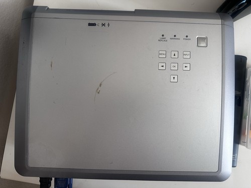 Proiettore sanyo plv - plv-z4, 720p